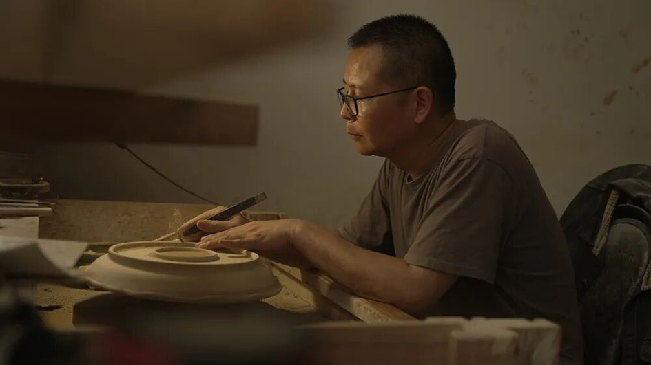 第12届中国·长春国际陶艺作品邀请展之中国陶艺家李震伟德国际1946官网——《滛池》(图文)